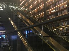 -CGV影城(滨江天街IMAX店)