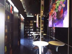 -钟书阁(松江泰晤士小镇店)