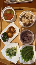 -卓玥国际月子会所(罗山路店)