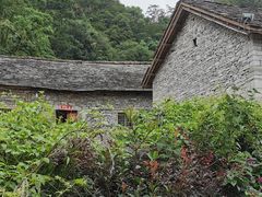 -高荡千年布依古寨旅游景区