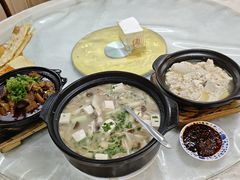 -土砂锅生态山庄·非遗砂锅雅鱼
