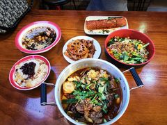 -爆炸头阿姨小四川正宗川味小吃(无任何分店)