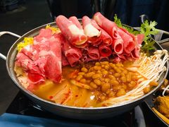 部队锅-MI WU FACTORY米屋美食工厂餐厅(绿地店)