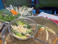 -领鲜潮牛鲜牛羊肉火锅(宏昌店)