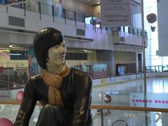 -冰纷万象滑冰场(二七万象城店)