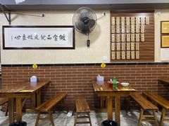 大堂-朱大嘴肥肠血旺(福字街店)