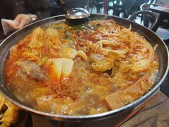 部队锅-MI WU FACTORY米屋美食工厂餐厅(绿地店)