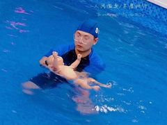 -Swim斯卫姆国际儿童游泳中心(红博中央公园店)