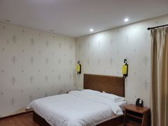 -龙佳生态温泉山庄