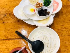 -桥香园过桥米线(国贸店)