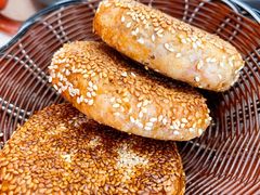 秘制烧饼-万红路羊汤烧饼店(将台路店)