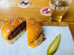 邋遢周汉堡-悠航SLOWBOAT(三里屯店)