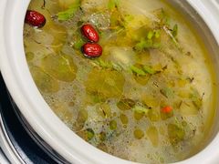 石橄榄鸡汤-四点金粥底火锅(沂州里店)