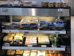 面包甜点陈列柜-盒马鲜生(宝地店)