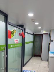 -苗医生专业祛痘·皮肤管理