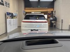 -理想汽车(世纪汇店)
