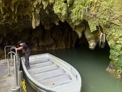 -怀托摩萤火虫洞