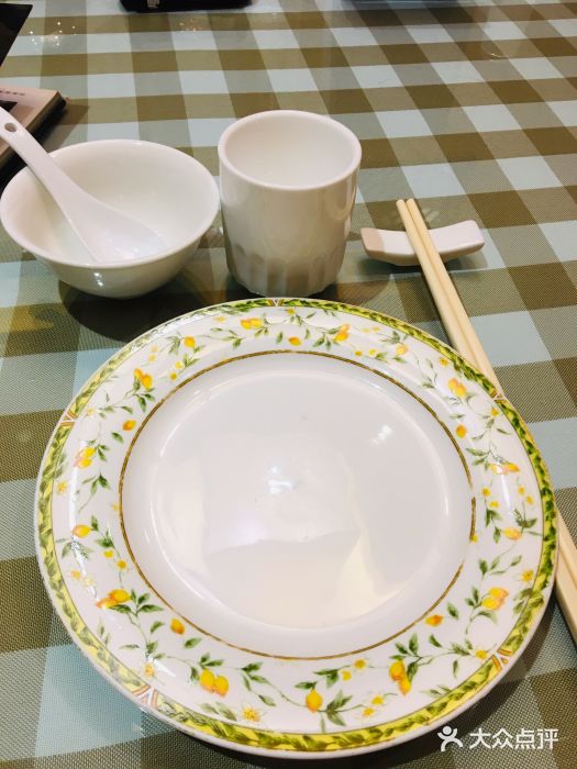无名居(西直门总店)餐具摆设图片