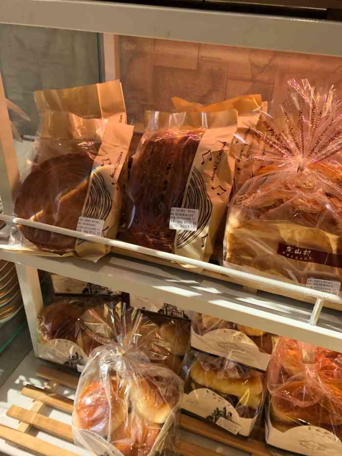 龙山村烘焙工坊(疃里店)-"在这里办的会员卡!以前送钱 充多少会送一.