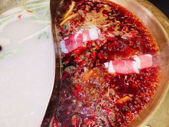 -沸炉重庆老火锅(军事博物馆店)