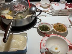 -八合里牛肉火锅(上海世茂广场店)