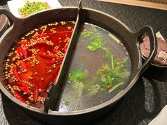 -三出山火锅(南京万象天地店)