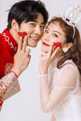 -雪中彩影婚纱摄影·微光艺术中心