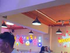 -海盗船. 龙虾烧烤. 酒馆
