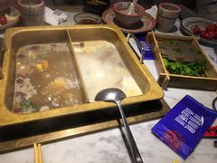 -尚尚仙·酸汤猪手·猪肚鸡火锅(华联万柳购物中心店)