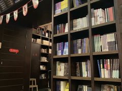 -钟书阁(松江泰晤士小镇店)