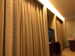 -汕尾巴黎半岛酒店