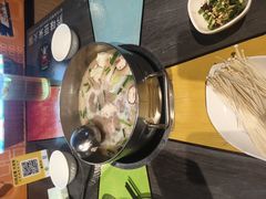-四季喧黔味豆米火锅(万达广场店)