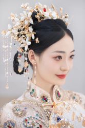 -洋洋婚纱品牌集合店