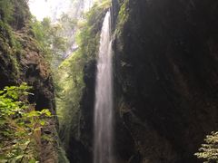 -龙水峡地缝景区