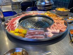 -哈哈碳都·牛肋条无限自助烤肉(台江万达店)