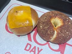 -HOT CRUSH趁热集合·现烤面包(环球港店)