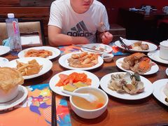 -四海一家自助餐(益田假日广场店)