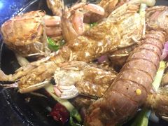 -虾弄弄海派小龙虾·牛羊蝎子火锅