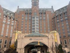 -天津京基皇冠假日酒店