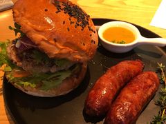 芝心手打牛肉堡-龙治汉堡(中华城店)