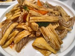 -川湘哥麻辣鸡块(万达店)