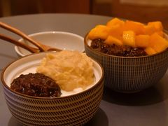 榴莲忘返-小团圆糖水铺(襄阳南路店)
