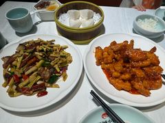 -江城小馆陕南妈妈菜·全球旅行餐厅(钟楼店)