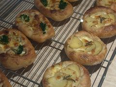 -VERIE BAKEHOUSE