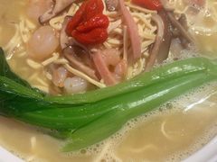 -桂满陇·蟹黄小笼汤包(中山公园店)