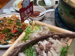 -一群羊手扒肉·火锅·早茶(远东公寓店)