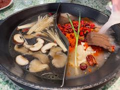 -肖婷姐大铁锅重庆火锅(南湖店)
