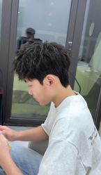 -东方先生国潮男士理发馆