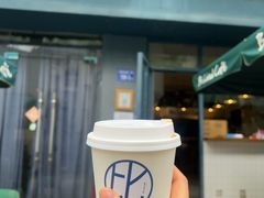 -Be Lived Cafe比例咖啡(摩天轮店)