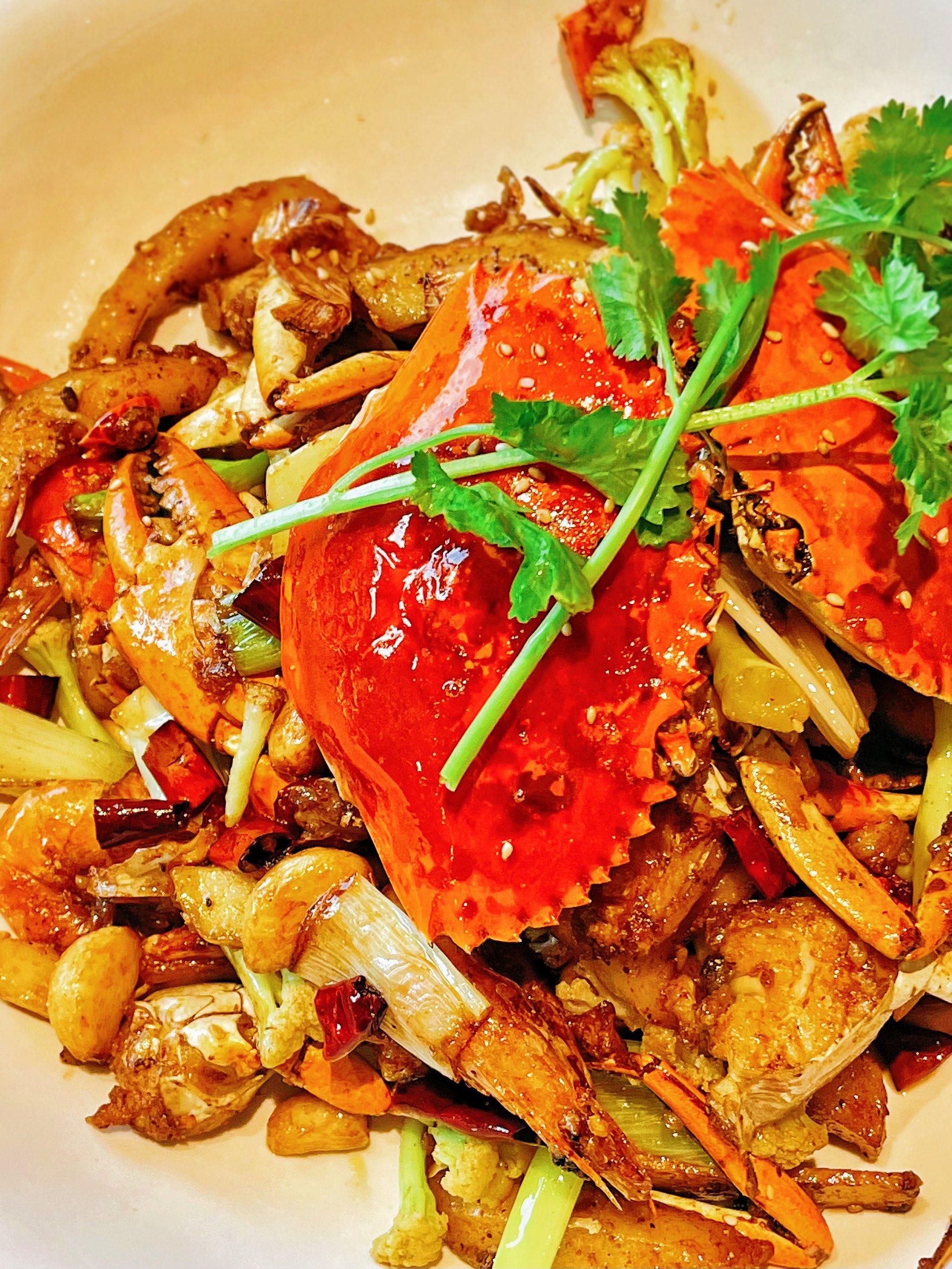 不会吧温州这家的迷踪蟹居然扎啤无限饮!